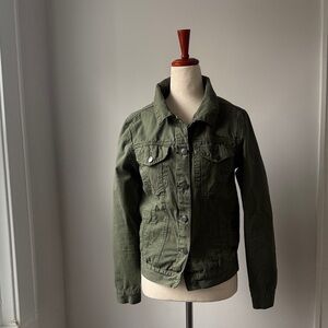 Brandy Melville Jean Jacket Size Small Relaxed Fit Cotton in Olive Green